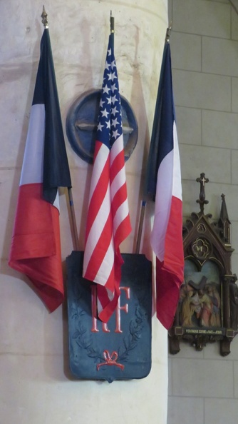 Flags present on the cvhurch pillar
